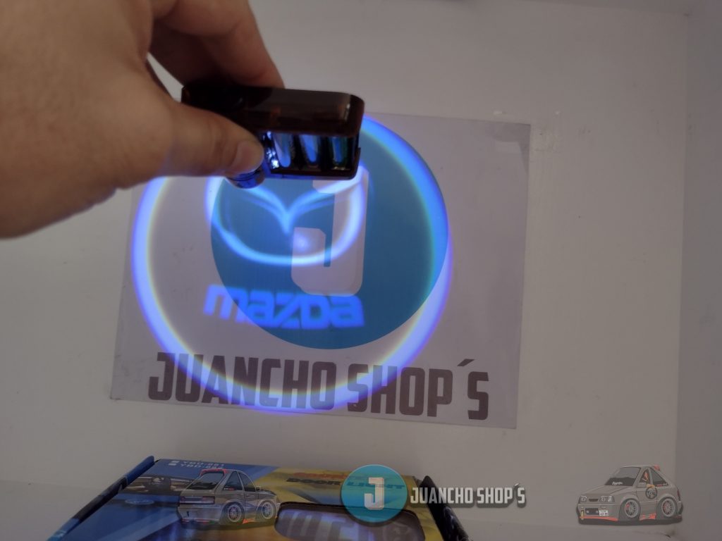 RF0195_LogoHoloMazda